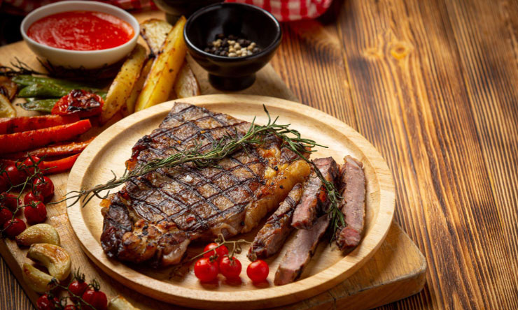 Memesan Steak